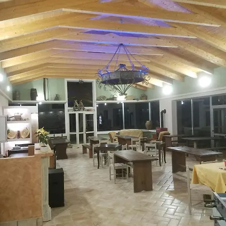 Lejlighedshotel Casale Cilentano 2*