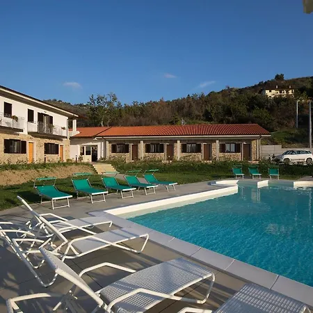 Lejlighedshotel Casale Cilentano 2*